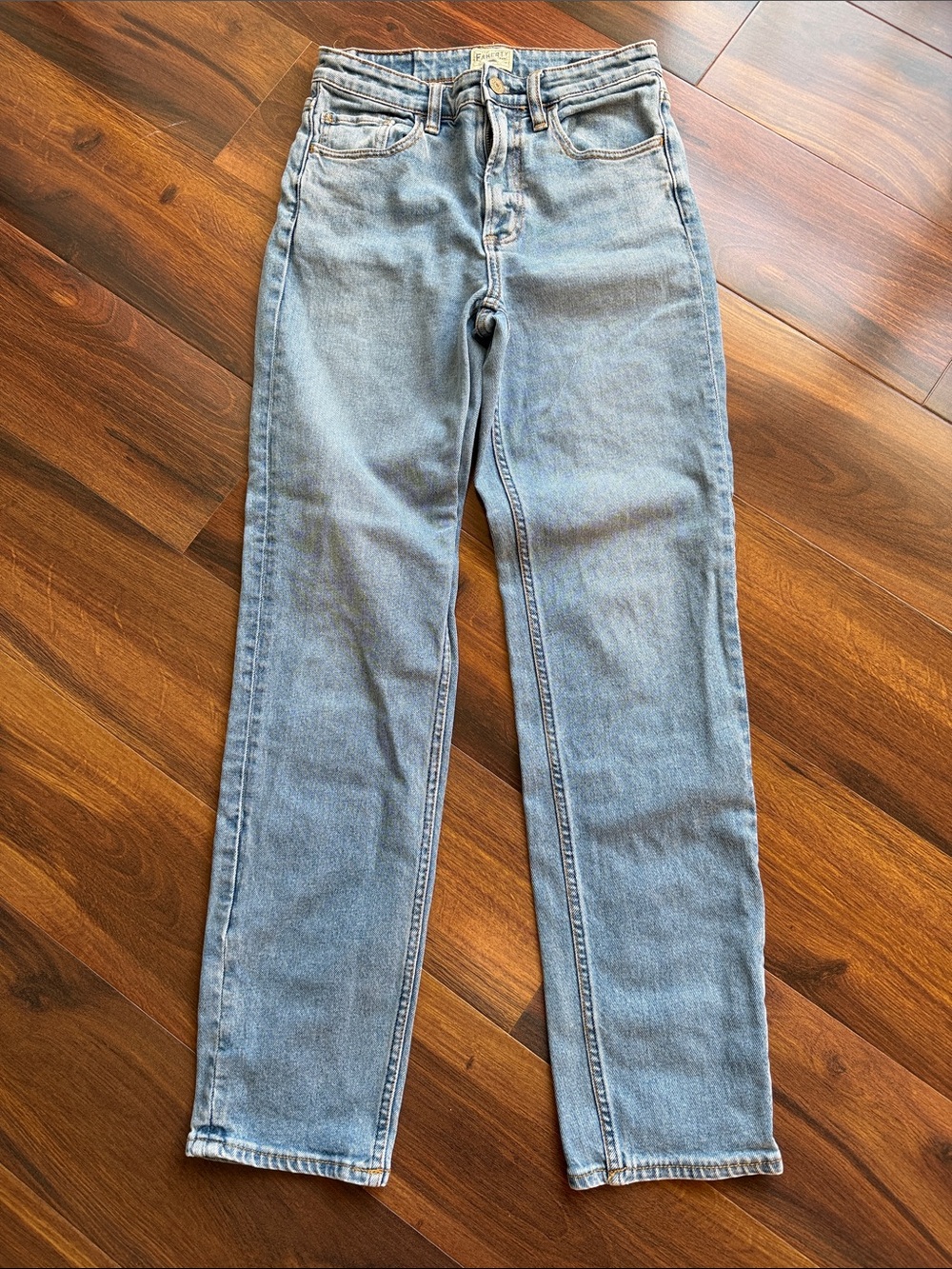 Faherty Organic Cotton Relaxed Straight Lightwash Jeans Womens 26